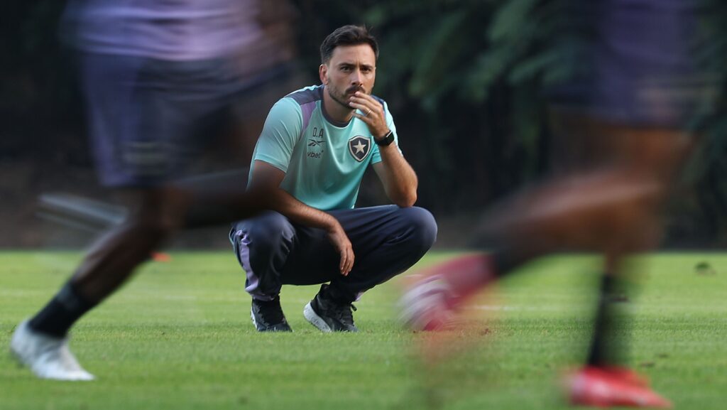 botafogo-nao-consegue-regularizar-davide-ancelotti-para-jogo-contra-o-vasco