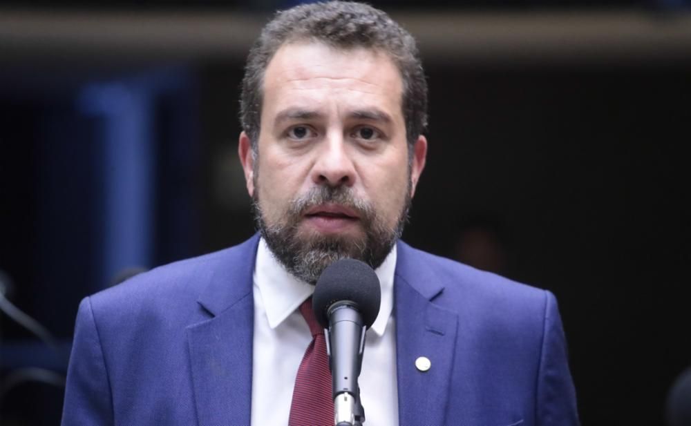 boulos-propoe-projeto-para-taxar-big-techs-por-uso-de-dados-pessoais