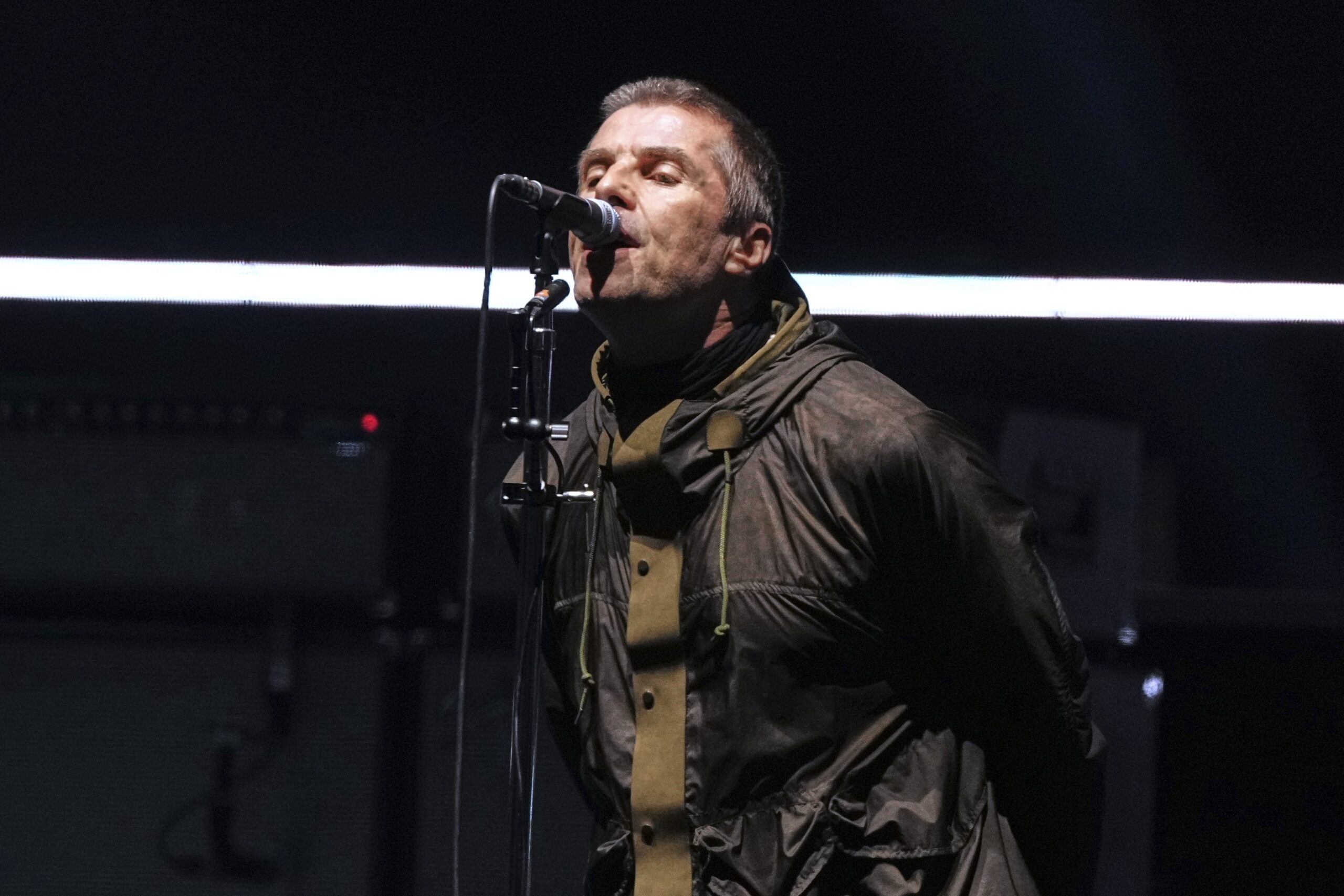 homem-morre-apos-cair-de-arquibancada-em-show-do-oasis-em-londres