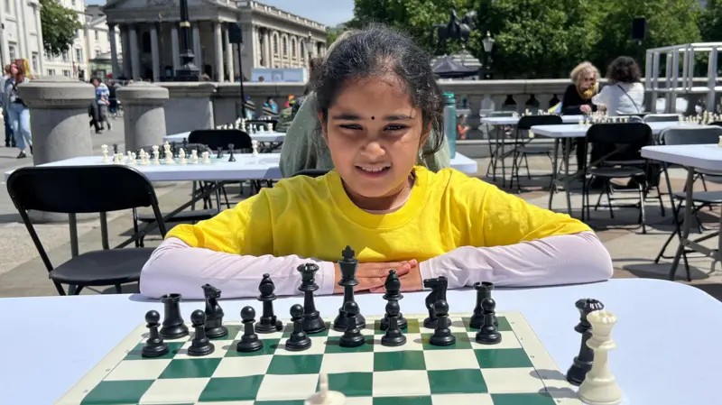 a-menina-prodigio-de-10-anos-que-virou-a-mais-jovem-mestre-de-xadrez