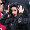 Cardi B leva sua autenticidade crua ao tribunal, atraindo uma multidão
