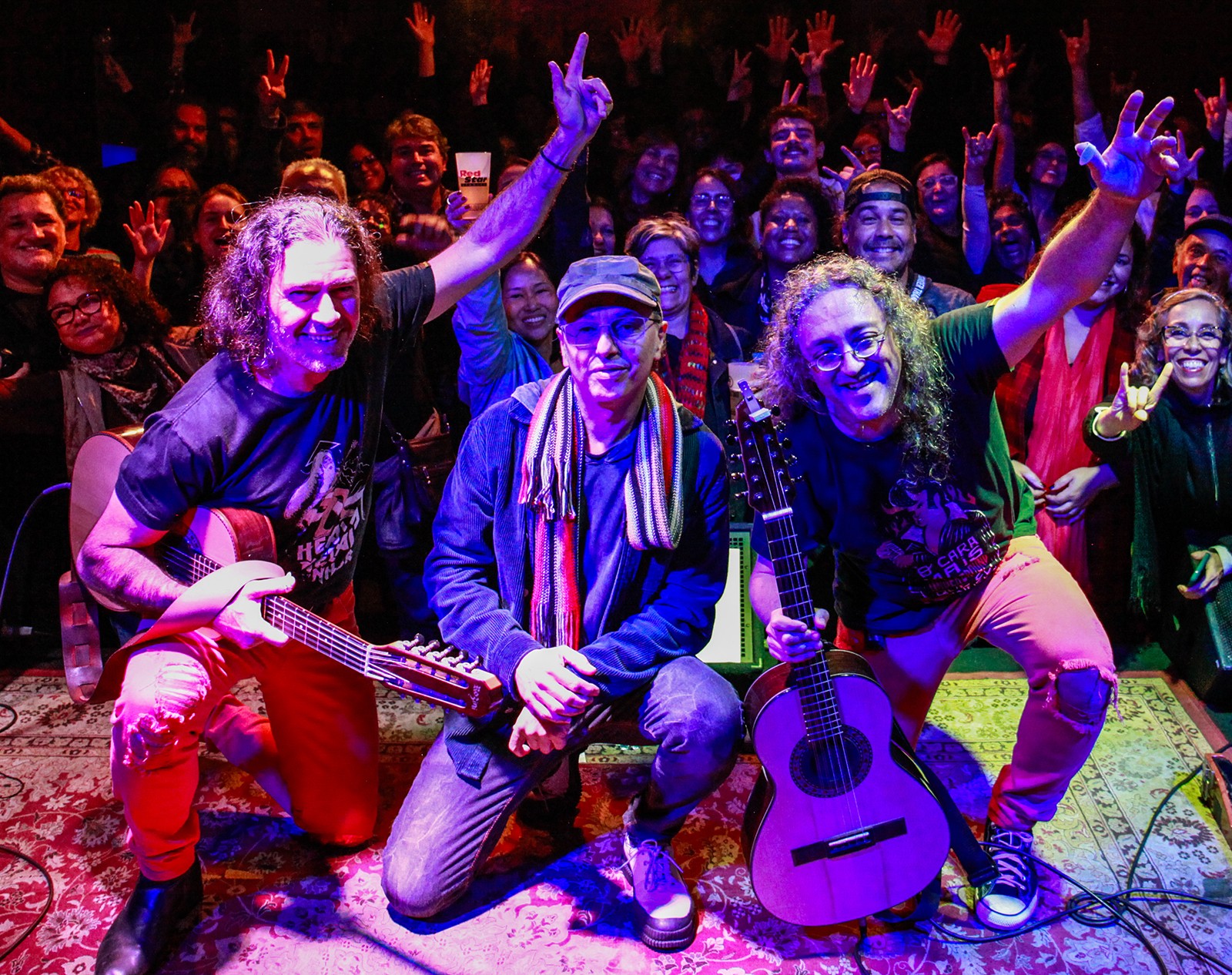 moda-de-rock-revive-‘canalha’-e-‘steve-jobs’-em-ep-ao-vivo-com-zeca-baleiro