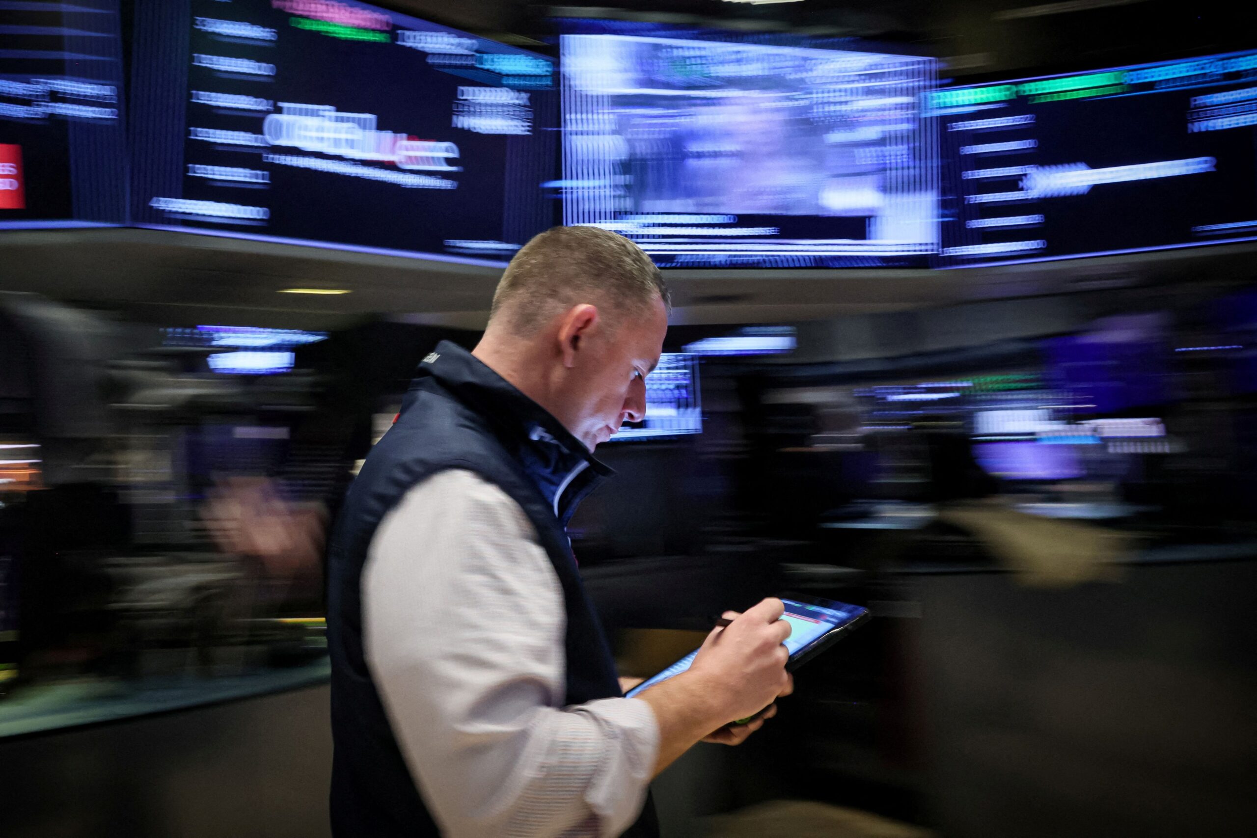 s&p-500-e-nasdaq-fecham-em-recorde-com-aposta-em-corte-de-juros-do-fed