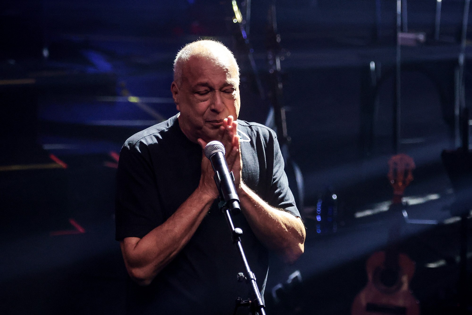 choro-de-sombrinha-rega-com-emocao-o-tributo-a-arlindo-cruz-na-gravacao-ao-vivo-do-show-‘50-anos’-no-rio-de-janeiro