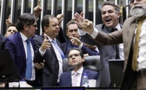 o-projeto-que-vem-gerando-embate-entre-motta-e-frentes-parlamentares