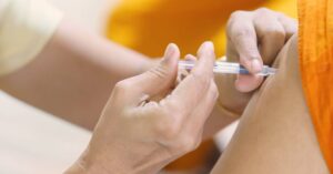 vacina-sob-medida:-sociedade-medica-lanca-cards-digitais-para-orientar-imunizacao-em-grupos-de-risco