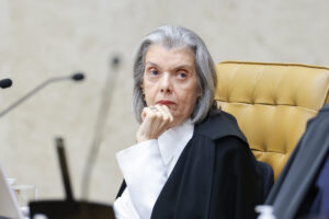mal-ou-mau?-a-aula-de-portugues-no-voto-da-ministra-carmen-lucia