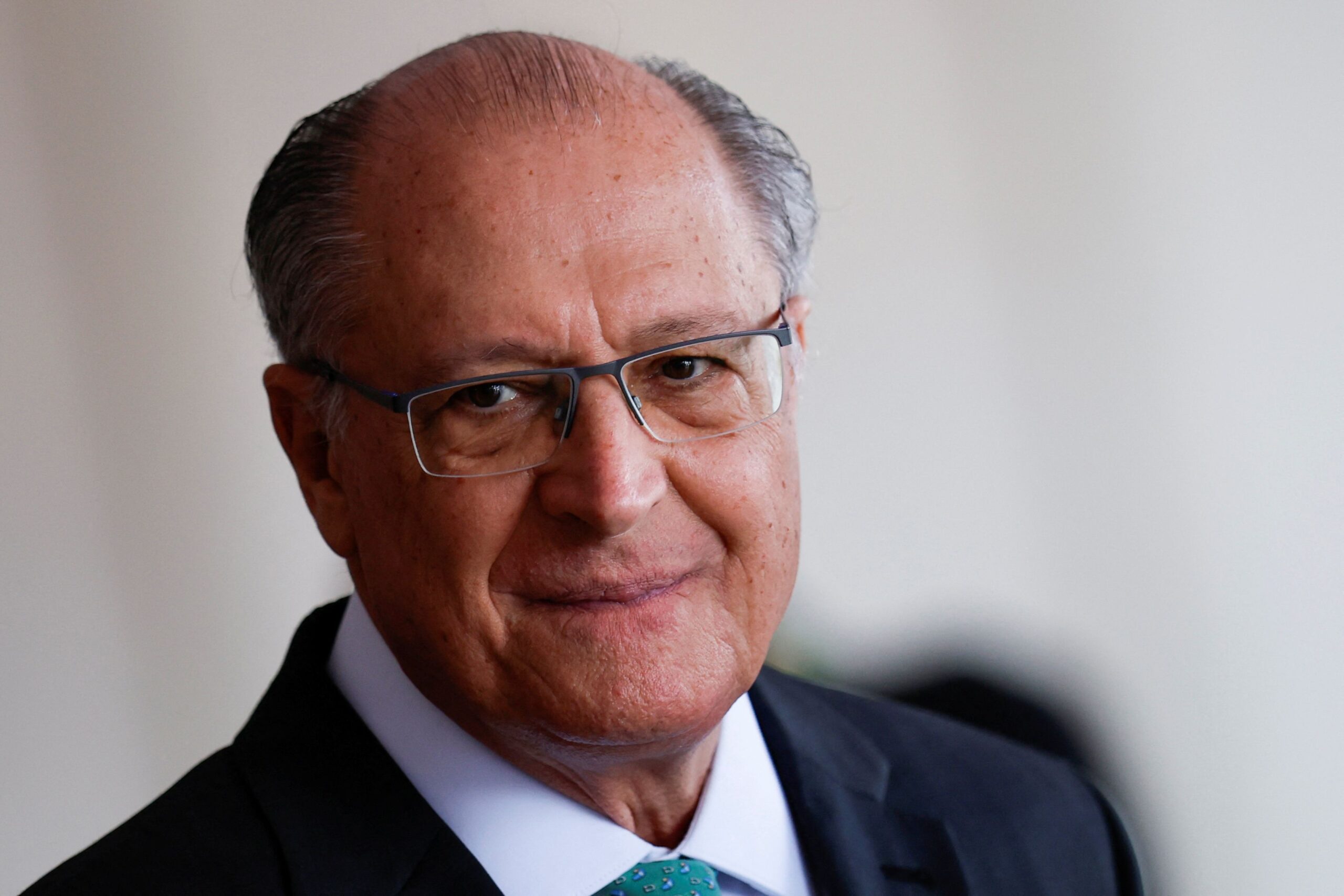 alckmin-nega-relacao-entre-condenacao-de-bolsonaro-e-tarifa-dos-eua