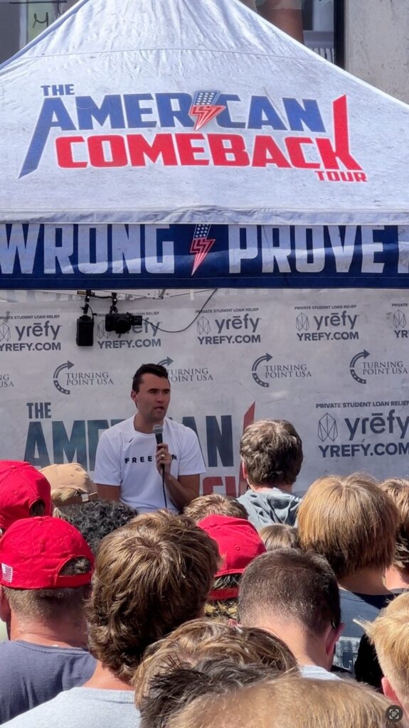 ‘prove-que-estou-errado’:-como-charlie-kirk-agiu-nas-universidades-e-virou-fenomeno-do-conservadorismo-jovem-nos-eua
