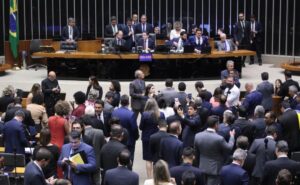 camara-dos-deputados-aprova-regime-de-urgencia-para-projeto-de-anistia