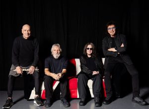 ozzy-osbourne-se-despede-dos-palcos-em-ultimo-show-do-black-sabbath