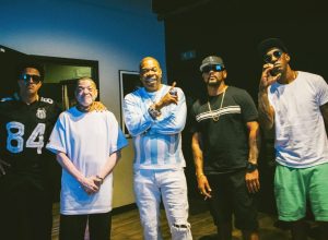 encontro-do-grupo-racionais-mc’s-com-o-rapper-busta-rhymes,-em-estudio-de-nova-york,-atica-o-universo-do-hip-hop