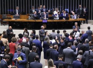 camara-dos-deputados-aprova-regime-de-urgencia-para-projeto-de-anistia