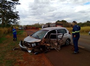 Carro envolvido em acidente na Assis